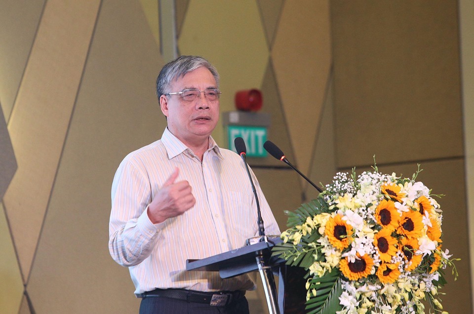 PGS-TS Trần Đình Thiên, nguyên Viện trưởng Viện Kinh tế Việt Nam tại buổi tọa đàm.
