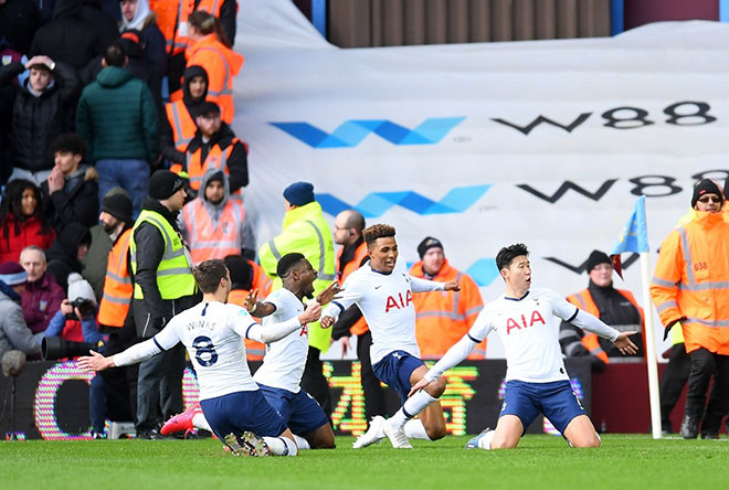 Son Heung-min cùng đồng đội ăn mừng chiến thắng