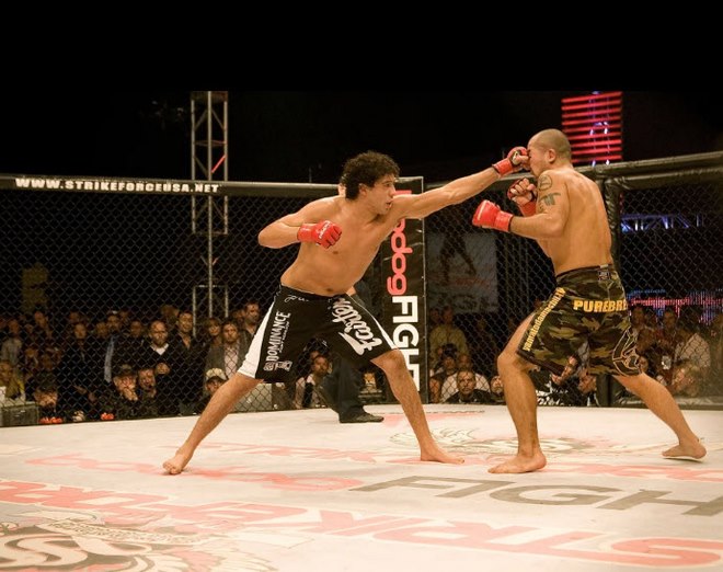 Giải MMA có một không hai: Võ sĩ so tài ở tòa nhà đặc biệt của mỹ nhân - 4