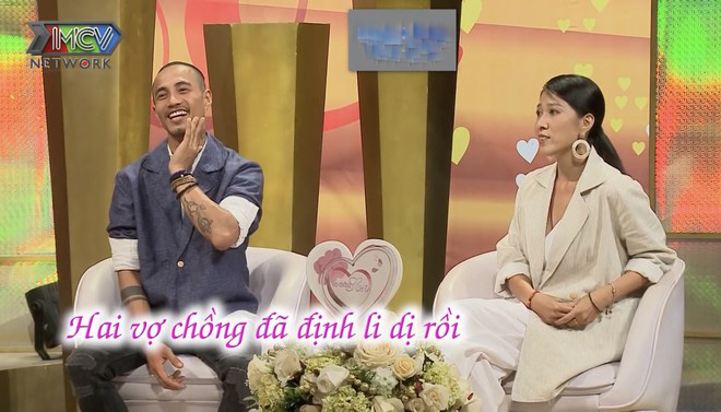 Lần hiếm hoi vợ chồng Phạm Anh Khoa cùng xuất hiện trên sóng truyền hình