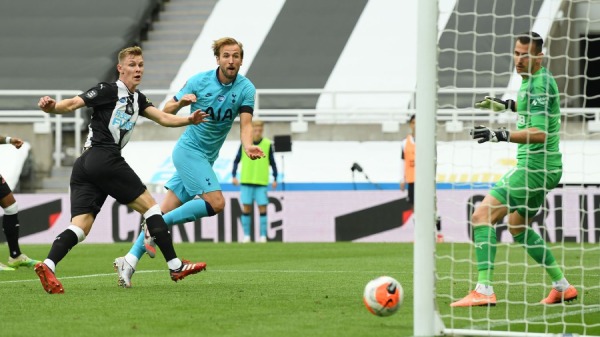 Trực tiếp bóng đá Newcastle - Tottenham: Harry Kane lập cú đúp (Hết giờ) - 4