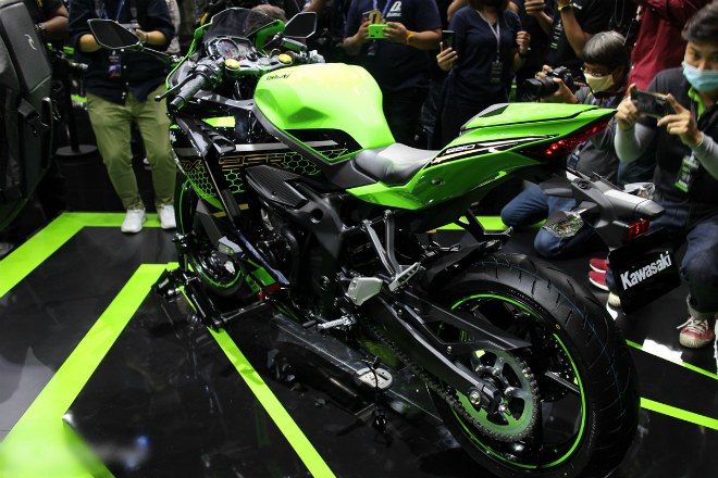 Chi tiết Kawasaki Ninja ZX-25R về Thái Lan, giá gần 200 triệu đồng - 9