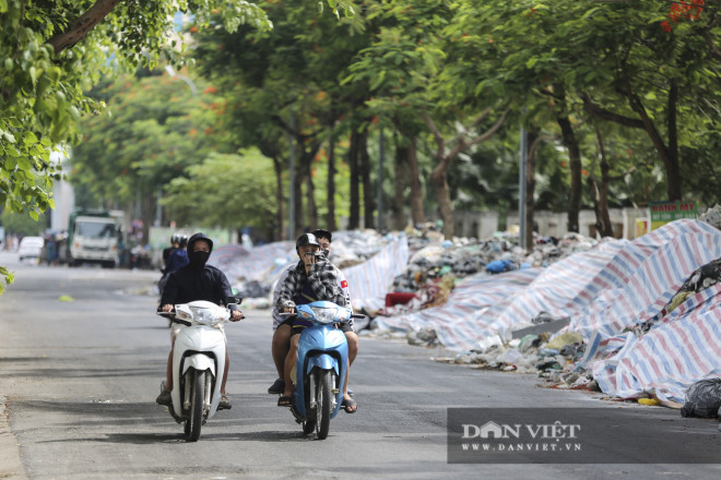 Tình trạng kéo dài nhiều ngày đã trở thành nỗi bức xúc của người dân sống trong khu vực, ảnh hưởng đến việc tập luyện của các vận động viên thể thao quốc gia và đời sống của người dân.