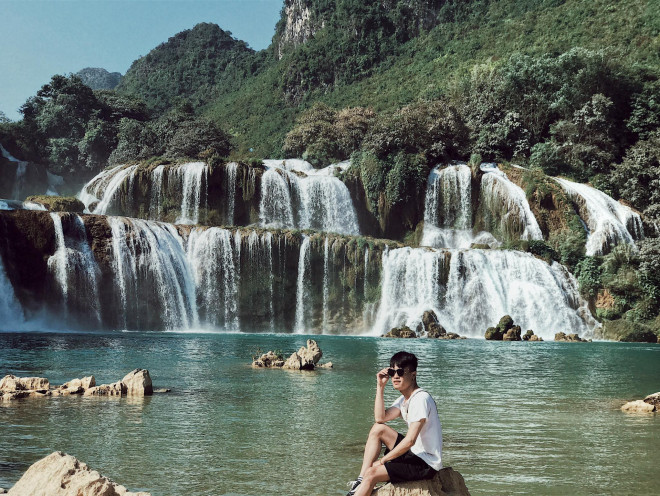 Bản Giốc là sự lựa chọn tuyệt vời để "trốn" khỏi Hà Nội vào những ngày cuối tuần cùng bè bạn sau những ngày học tập, làm việc căng thẳng. Ảnh: Thượng Đinh.