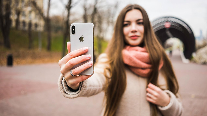 Sau gần 3 năm, có nên mua iPhone X lúc này? - 1