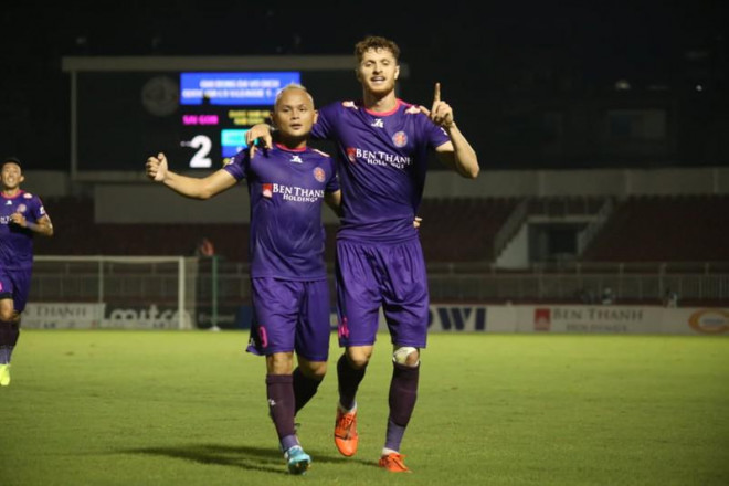 CLB Sài Gòn có chuỗi 10 trận bất bại, đang dẫn đầu V-League, trong đó có trận thắng Nam Định bị nghi ngờ trọng tài thiên vị. Ảnh: ANH PHƯƠNG.