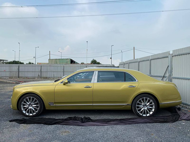 Cận cảnh Bentley Mulsanne EWB Julep vừa về VN, giá đồn đoán 35 tỷ đồng - 2