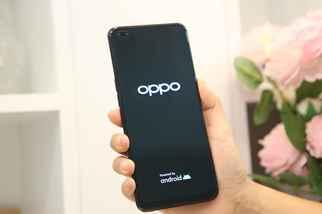 Trên tay Oppo Reno4 đẹp long lanh, thiết kế chuẩn mực - 4