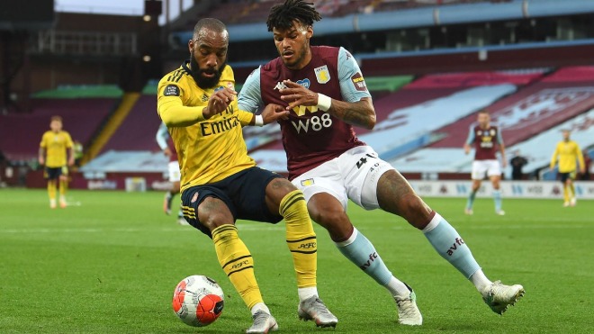 Arsenal thua sốc Aston Villa