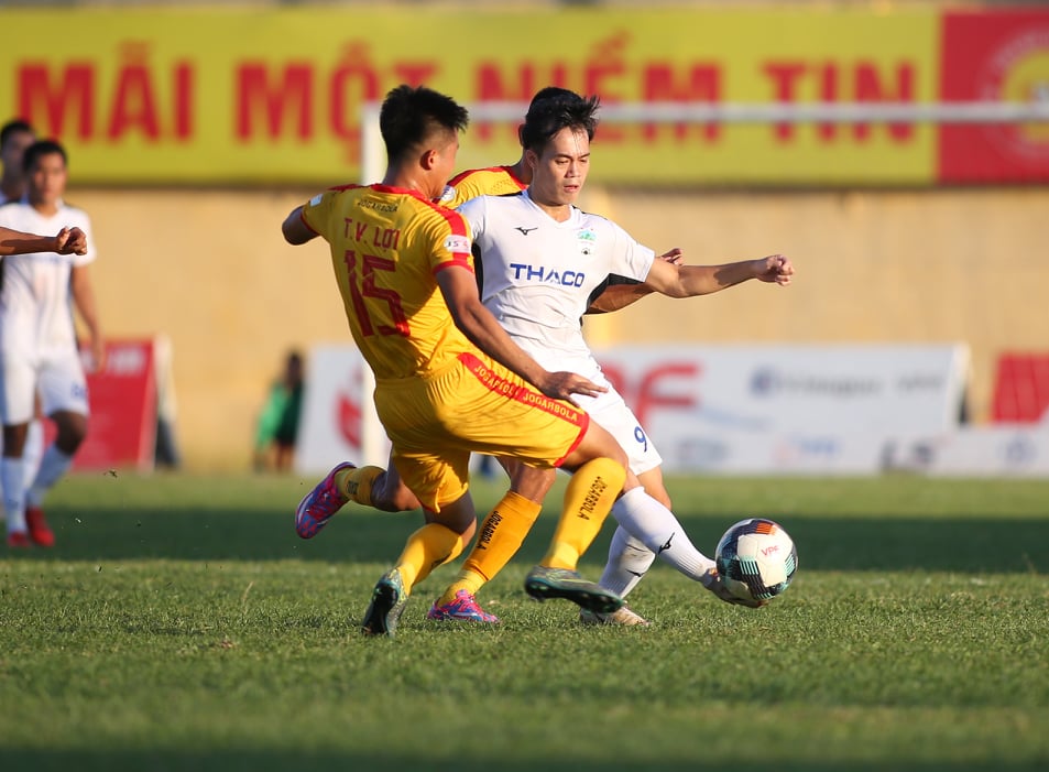 Trực tiếp bóng đá Thanh Hóa - HAGL: Thế trận chặt chẽ (Hết giờ) - 4