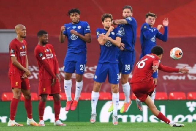 Chelsea thua 3-5 tại Anfield