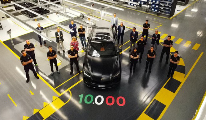 Lamborghini Urus cán mốc 10.000 xe xuất xưởng sau 2 năm ra mắt - 1