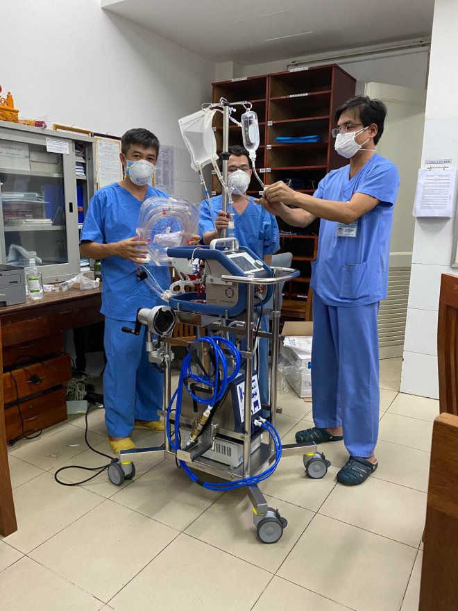 Phương án ECMO cũng được chuẩn bị và đưa ra Đà Nẵng để chữa trị cho bệnh nhân 416