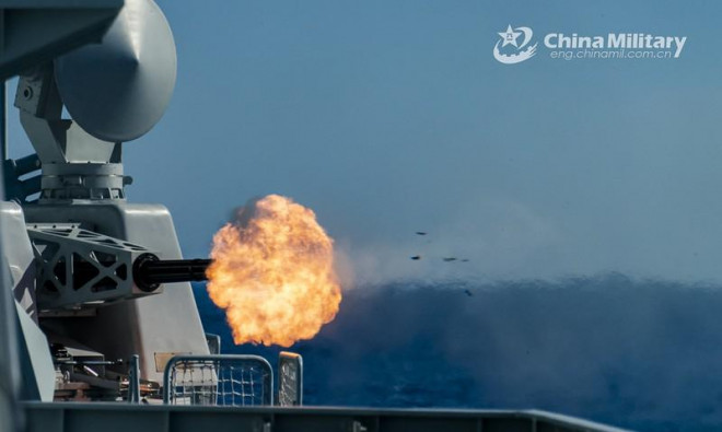 Tàu khu trục tên lửa dẫn đường Hengyang (Hull 568) của&nbsp;Trung Quốc diễn tập bắn đạn thật tại Biển Đông&nbsp;ngày 18-6. Ảnh: CHINA MILITARY