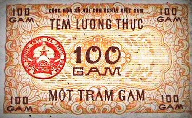 Một người dân trung bình được tiêu chuẩn 1,5 lạng thịt/tháng, cán bộ nhà nước được tiêu chuẩn cao hơn, từ 3-5 lạng/tháng tùy cấp bậc.
