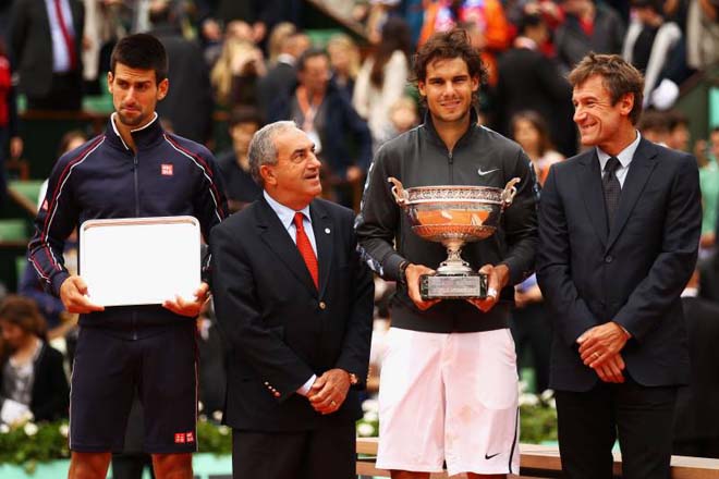 Nadal 2 lần đánh bại Djokovic ở chung kết Pháp mở rộng