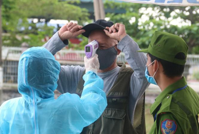 Từ 8 giờ ngày 31/7, Đà Nẵng sẽ tái lập các trạm chốt chặn, kiểm soát các vị trí cửa ngõ đi vào thành phố. Ảnh: Nguyễn Thành