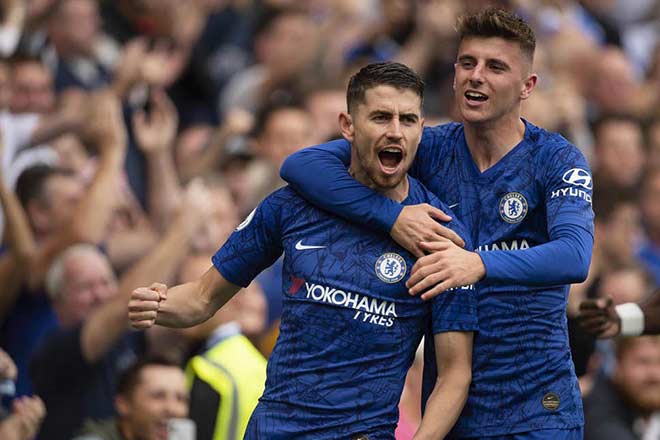 Chưa có nhiều tiếng tăm nhưng Mount lại có vai trò quan trong hơn Jorginho trong đội hình Chelsea