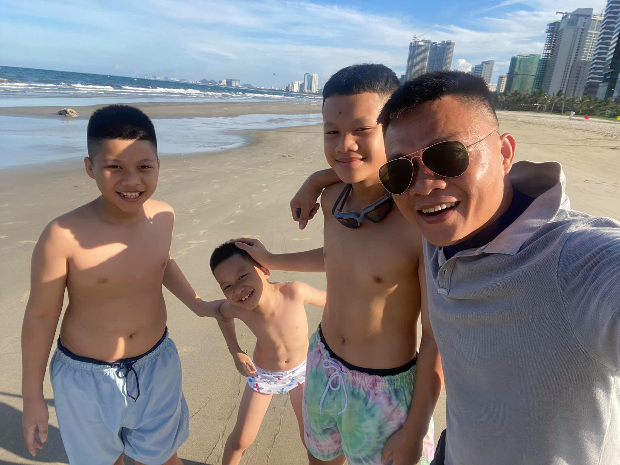 Gia đình BTV Quang Minh vừa đi du lịch Đà Nẵng