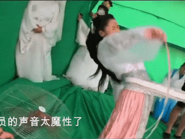 Cảnh nhảy vực trong phim Trung Quốc đã "lừa đẹp" hàng tỷ khán giả như thế này!