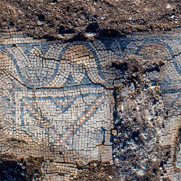 Một bức tranh khảm đầy màu sắc trong di tích nhà thờ cổ dưới chân Núi Biến Hình - ảnh: Cơ quan quản lý Cổ vật Israel