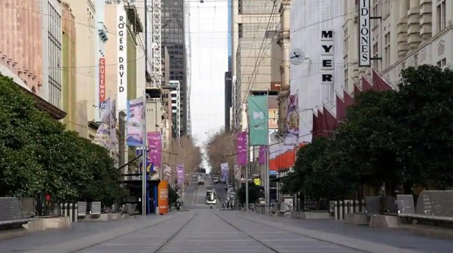 Người dân thành phố&nbsp;Melbourne sẽ bị cấm ra đường từ 8 giờ tối đến 5 giờ sáng ngày hôm sau.