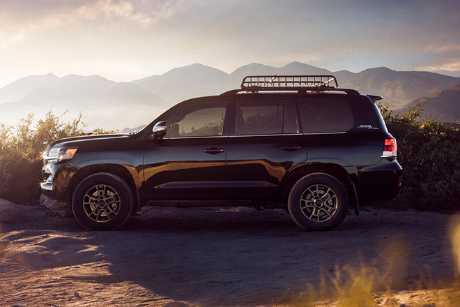 Toyota Land Cruiser Heritage Edition 2021 trình làng, thêm cấu hình 7 chỗ - 2