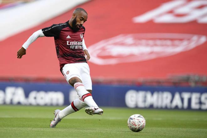 Lacazette bất ngờ bị Arsenal điền vào danh sách cần thanh lý hè này