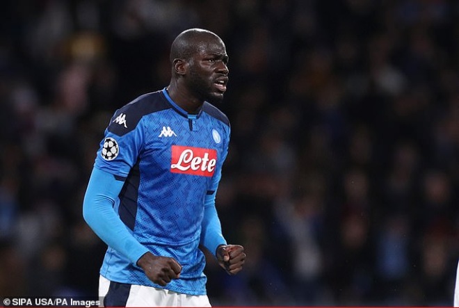 Koulibaly "chỉ" có giá 90 triệu euro, thay vì 100 triệu euro