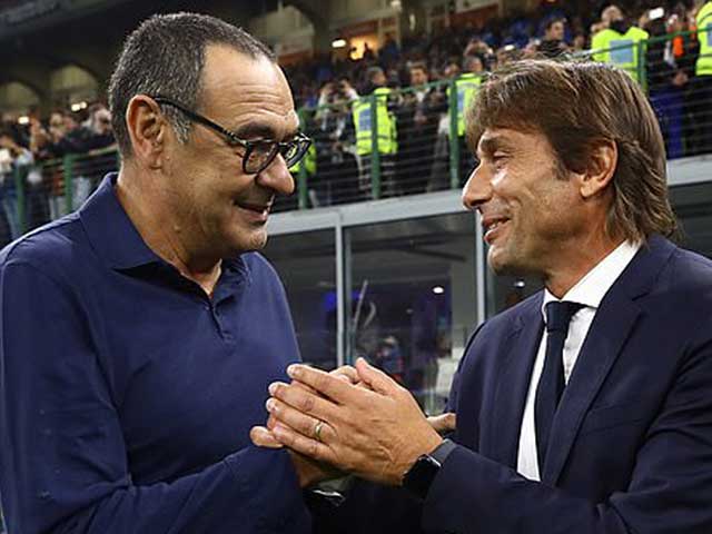 Conte bị đồn sắp "đá ghế" Sarri