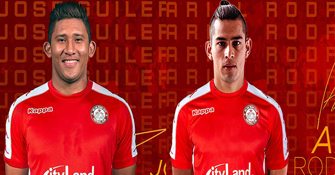 Jose Guillermo Ortiz và Ariel Rodriguez chính thức ký hợp đồng với TP.HCM chiều ngày 4/8.