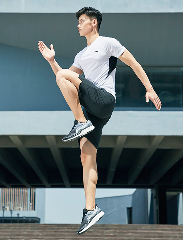 Li-Ning ra mắt BST mới – đánh thức nguồn năng lượng cho hè bất tận - 1