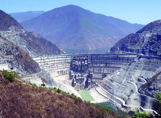 Đập Tiểu Loan (Xiaowan) của Trung Quốc ở thượng nguồn sông Mekong với công suất phát điện lên tới 4.200MW.