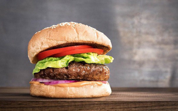 Bánh burger kẹp thịt làm từ thực vật hiện có giá đắt hơn một chiếc burger thông thường