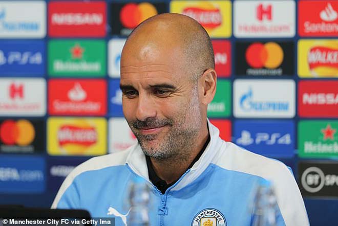 HLV Pep Guardiola vui mừng vì Man City thoát án