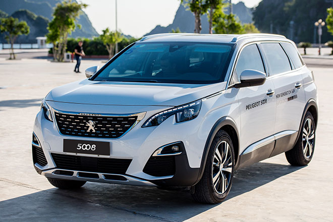 5 mẫu SUV 7 chỗ có giá bán giảm nhiều nhất trong tháng 8/2020 - 2