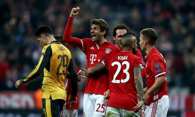 Arsenal từng thua Bayern Munich với tổng tỉ số... 10-2