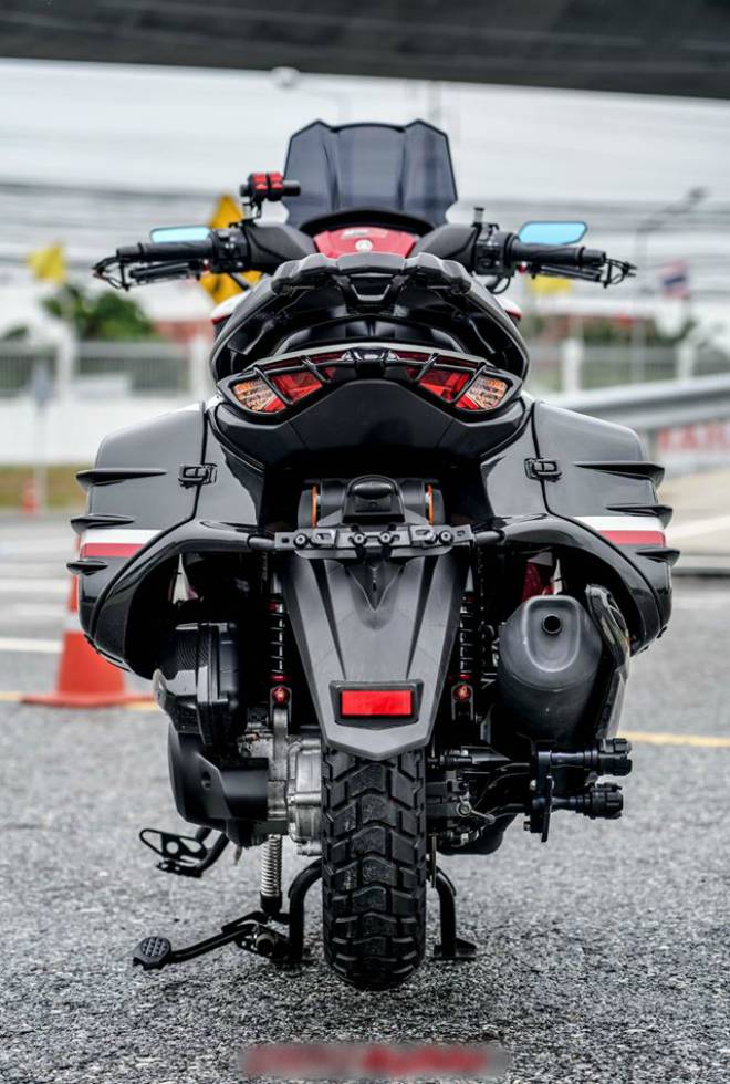 2020 Yamaha NMAX biến hóa thành xế thám hiểm mạnh như mãnh hổ - 5