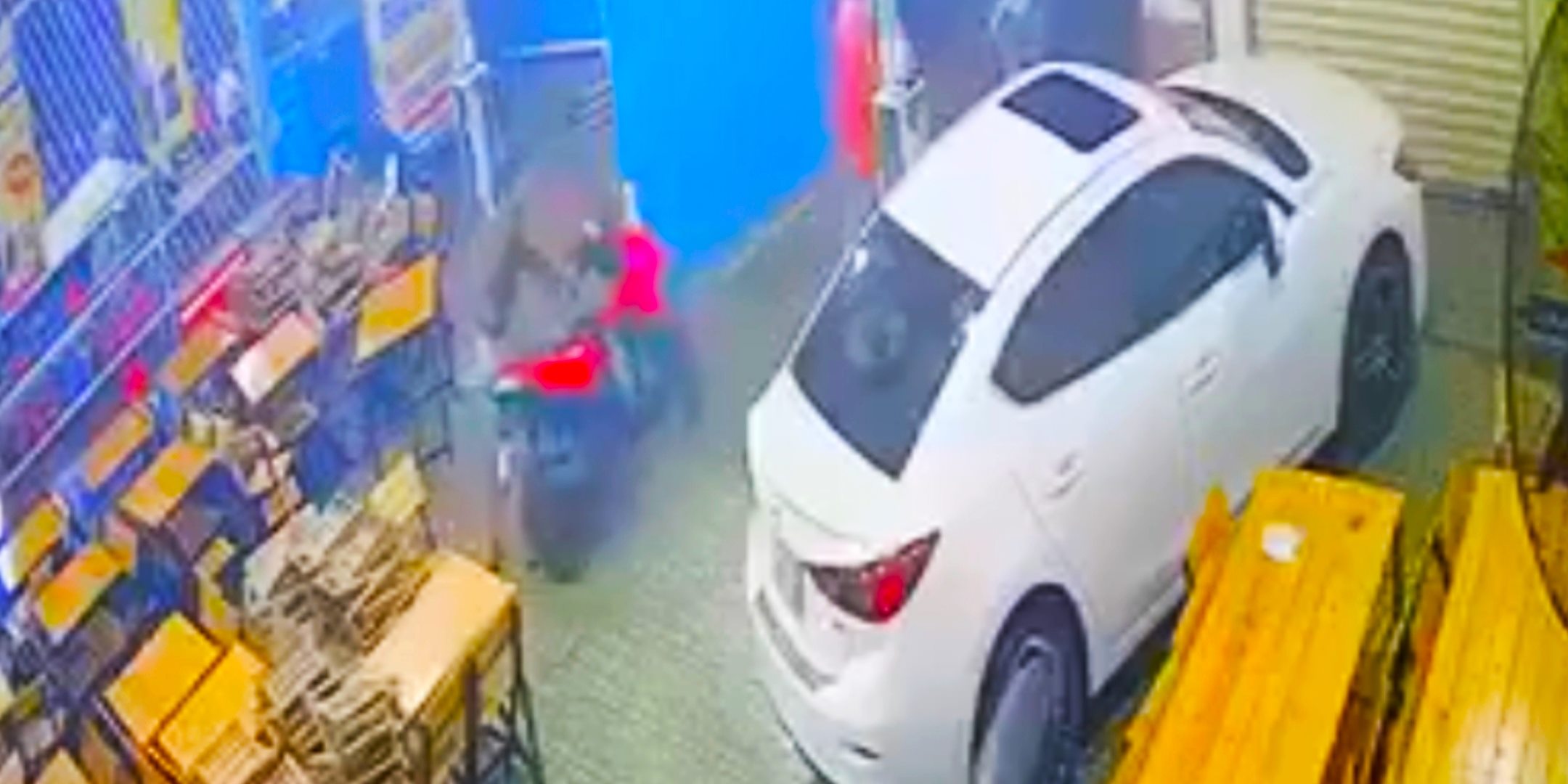 Nhóm đối tượng xông vào đập phá quán nhậu
