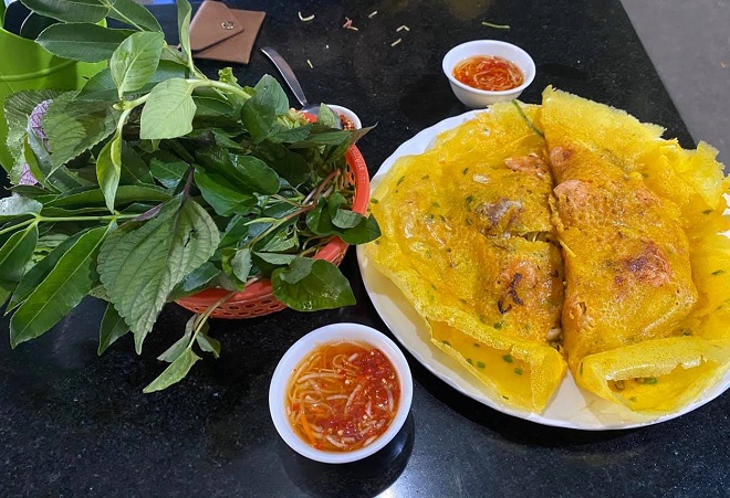 Quán bánh xèo Kiều Tâm nằm trên đường Nguyễn An Ninh, đối diện công viên Phạm Văn Đồng. Ảnh Khánh Vy