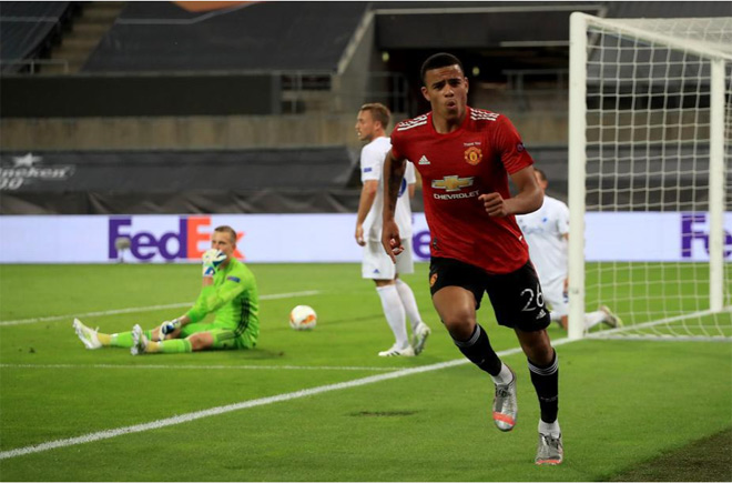 Mason Greenwood cùng MU ăn mừng hụt bàn thắng cuối hiệp 1 vì lỗi việt vị