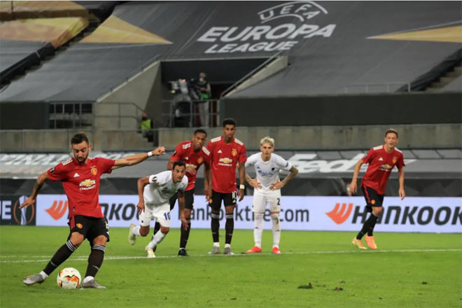 MU &#34;toát mồ hôi&#34; vào bán kết Europa League: Rực rỡ Bruno Fernandes - 9