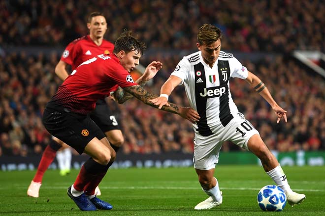 MU từng ở rất gần Dybala (áo trắng)