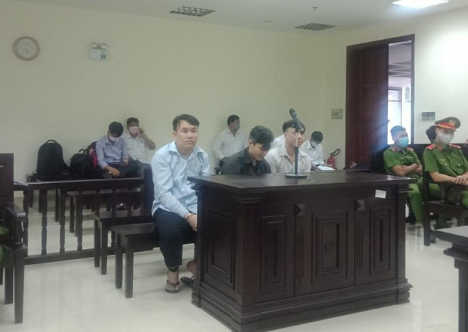 Ba bị cáo tại HĐXX. Ảnh: Cù Hiền