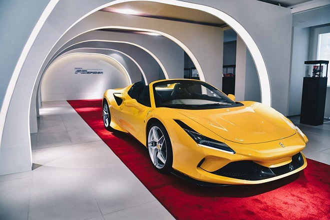 Siêu phẩm Ferrari F8 Spider đầu tiên cập cảng Việt Nam - 11