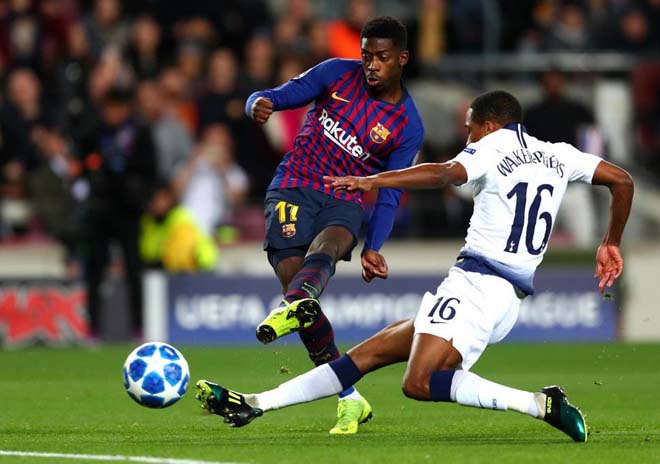 Dembele (áo thẫm) đã sẵn sàng trở lại