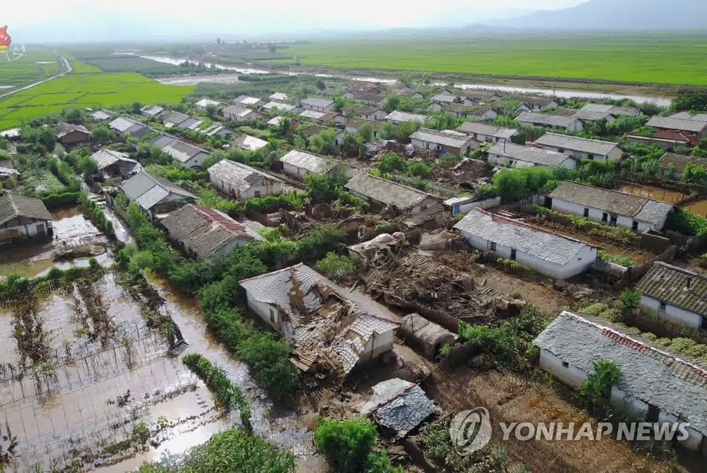 Hình ảnh nhà cửa bị phá hủy do lũ lụt ở Triều Tiên. Ảnh: KCNA/Yonhap News