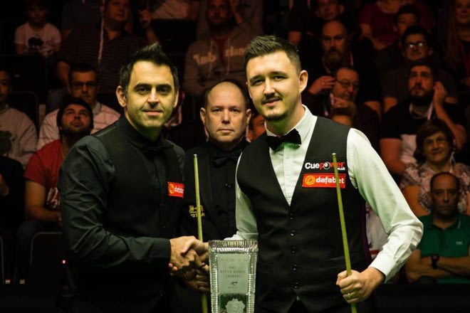 Đối thủ của O'Sullivan trong trận chung kết là cơ thủ&nbsp;Kyren Wilson (phải), 28 tuổi, hạt giống số 8 của giải