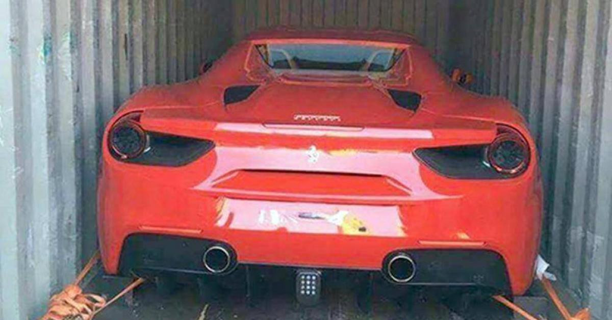 Hải quan đấu giá siêu xe Ferrari bị bỏ rơi, giá khởi điểm 1,3 tỷ đồng