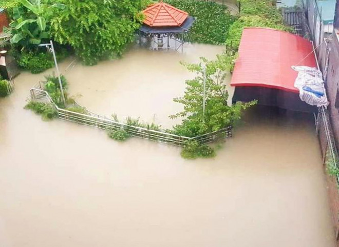 Mặc dù được tỉnh, thành phố đầu tư số tiền rất lớn để làm hệ thống chống ngập nhưng nhiều năm nay, tình trạng ngập lụt vẫn là nỗi ám ảnh của người dân Quảng Ninh.